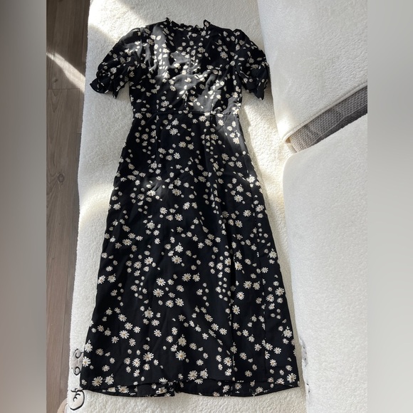 NWOT SRKBOUTIQUE Black Daisy Print Midi Dress, Lined, Puff Sleeves – Size M - Picture 5 of 8